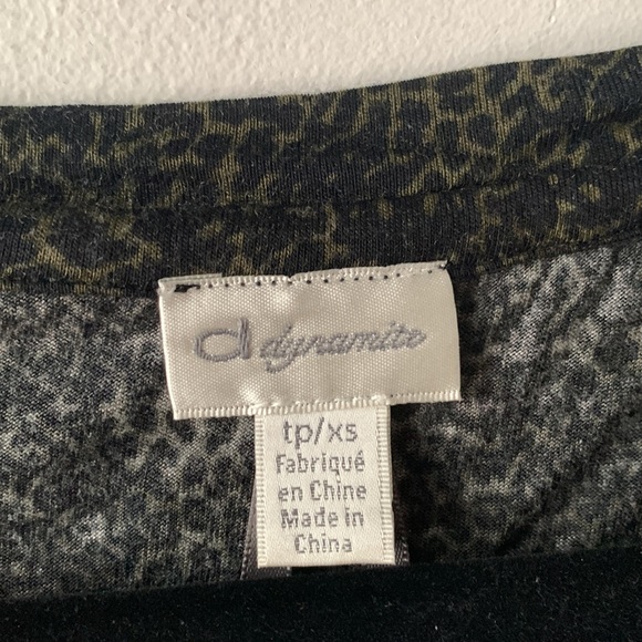 5$ with bundle 😀 Cute top (open back!) - Picture 6 of 11